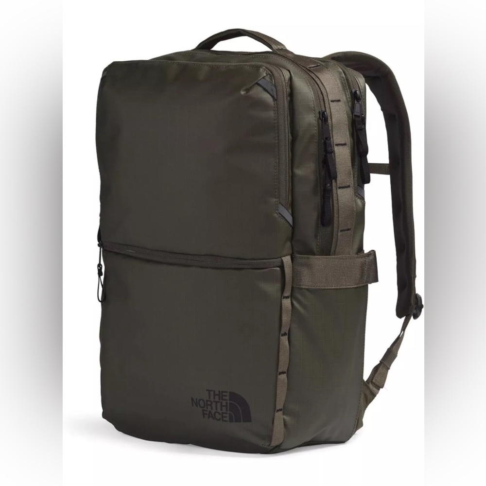 THE NORTH FACE Base Camp Voyager Daypack, New Taupe Green/TNF Black | Medium